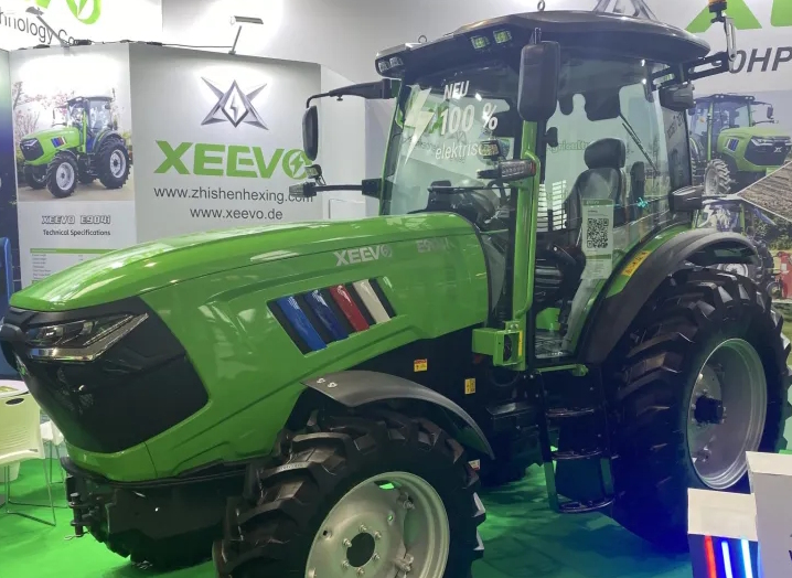 Xeevo E904i 66kW tractor