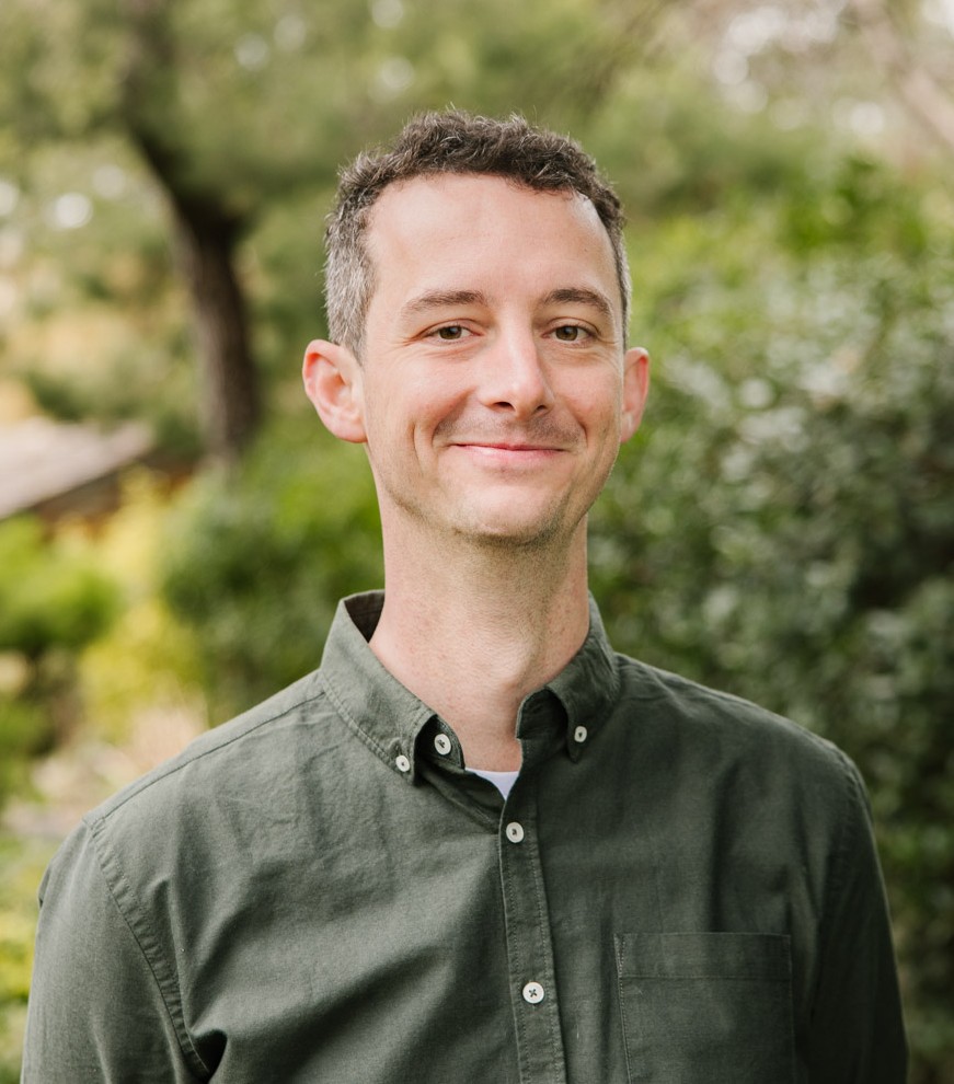 Image of Samuel Bannon with blurred garden background